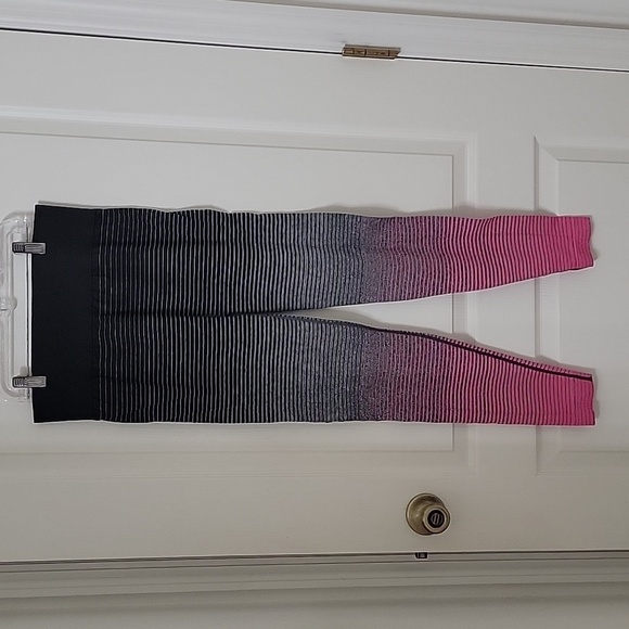 Marika Size M Gray to Pink Ombre Leggings / Yoga / Athletic Pants, Exc Used Cond - Picture 9 of 11